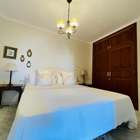 Villa *****villa De Mon Max. 8 Personen, Meerblick + Pool Cala Anguila